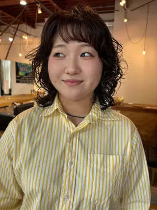 ミディアム パーマ 小日向 沙織のヘアスタイル