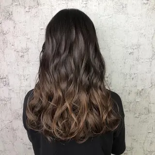 ロング カラー 小顔レイヤー/ ベージュ🤍Rieのヘアスタイル