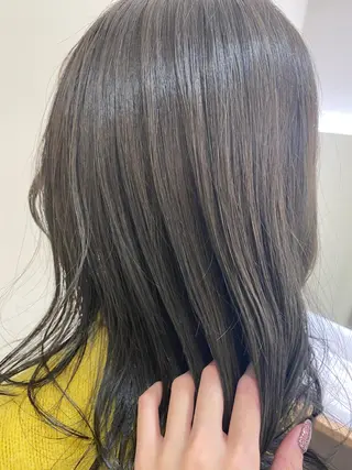 セミロング カラー 銀座メンズ専門🖤 叶奈々のヘアスタイル