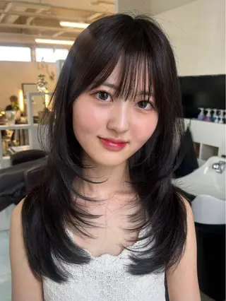 カラー 乙津 寧々のヘアスタイル