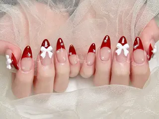 ネイル 🦋 Queenieのネイルデザイン