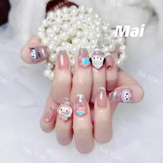 ネイル 🦋 Queenieのネイルデザイン