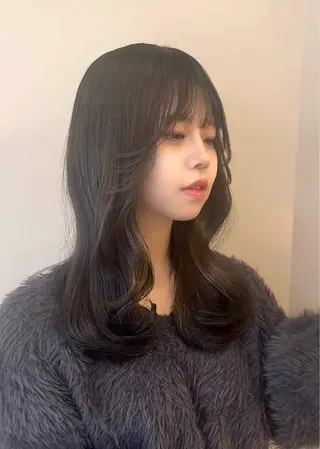 セミロング カラー 濵田 結月のヘアスタイル