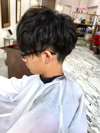 ショート カラー パーマ メンズ メンズ縮毛矯正 細谷碧海のヘアスタイル