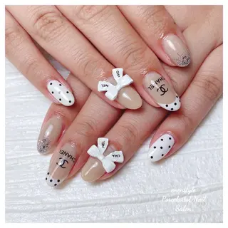 ミディアム ネイル 🐾enen style 🐾のネイルデザイン