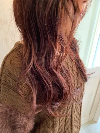 ロング カラー LUXBE LUCEのヘアスタイル