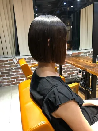 ショート カラー 🌟小顔カット🌟 レイヤーカットボブのヘアスタイル