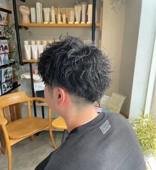 パーマ メンズ チグサ ミウのヘアスタイル