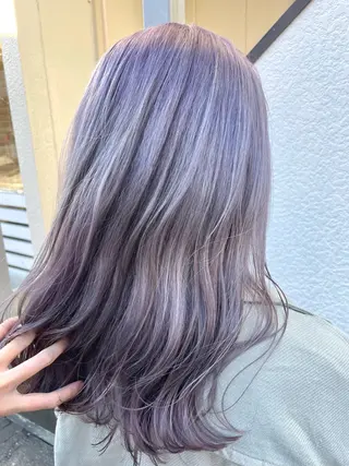 ロング カラー インナーカラー 推し ブリーチ  髪質改善のヘアスタイル