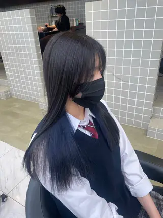 ロング カラー 抜け感レイヤー︴ ニュアンスカラーのヘアスタイル