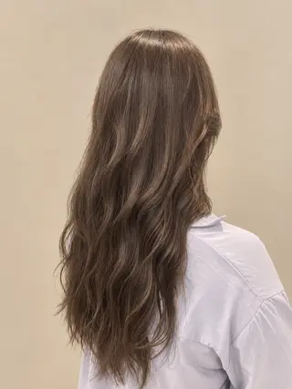 ロング カラー 💐透明感カラー/ 🪿ブリーチ/真野のヘアスタイル
