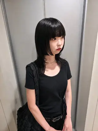 カラー セミロング OMA　 カタギシのヘアスタイル