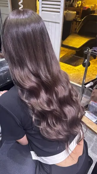 ロング カラー UMM 【れいな】のヘアスタイル