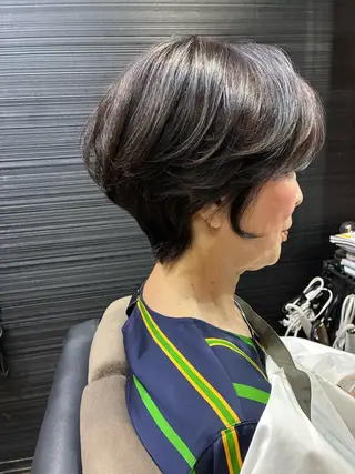 ショート カラー 山本 雅由のヘアスタイル