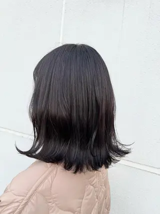 ミディアム カラー 松坂 真衣のヘアスタイル