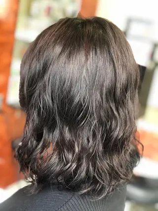 ミディアム 青木 優歩のヘアスタイル