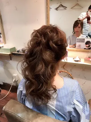 ロング ヘアアレンジ 【カメレオン】 上村 祥子のヘアスタイル
