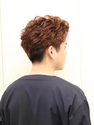 ショート パーマ メンズ 渡邊 絢のヘアスタイル
