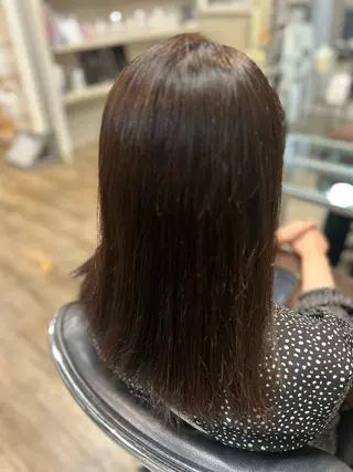 ミディアム ヨシタニ ヒナタのヘアスタイル