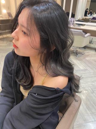 カラー TRENTE MILLEのヘアスタイル