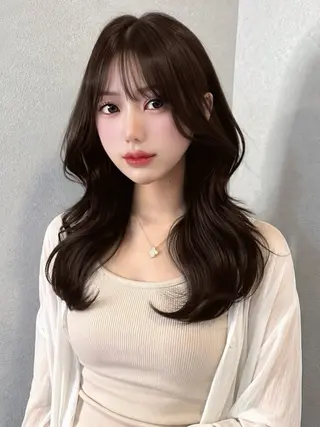 ミディアム カラー 友田 那都のヘアスタイル