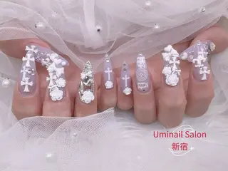 ネイル UMI ネイルサロン新宿🎀のネイルデザイン