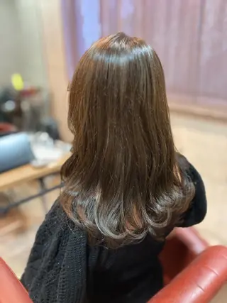 セミロング カラー ERIKO Tのヘアスタイル
