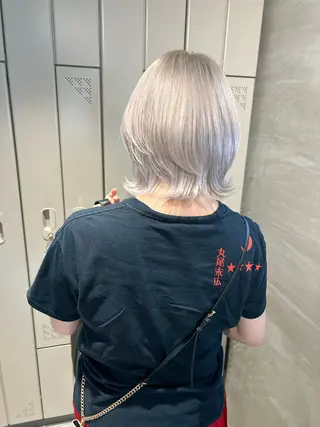 ショート SAEKI【ior 】北千住店ブリーチのヘアスタイル