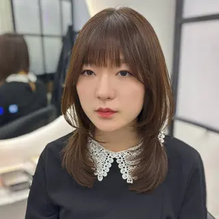 セミロング Ren. 🦋デザインカラーのヘアスタイル