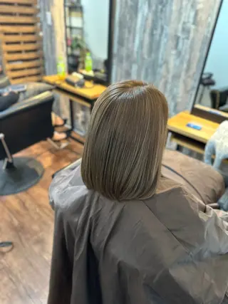 ミディアム カラー Luzir⭐︎ GEN⭐︎のヘアスタイル
