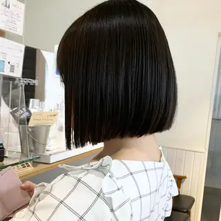 セミロング カラー パーマ ヘアアレンジ メンズ キッズ ネイル マツエク・マツパ レイヤーカット／ 巻ける縮毛矯正のヘアスタイル