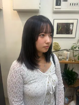 ミディアム 羽田 桃菜のヘアスタイル