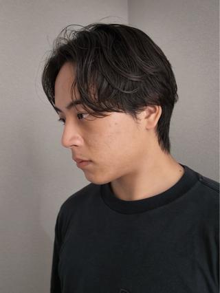 ショート パーマ メンズ センターパート特化 井上健太のヘアスタイル