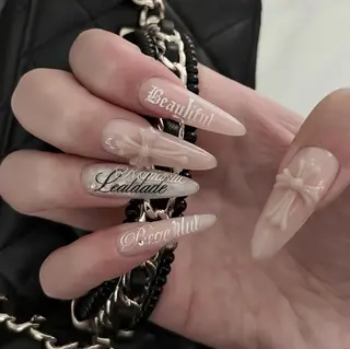 ネイル エリ🫧 nail池袋東口のネイルデザイン