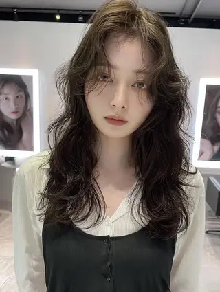 セミロング パーマ レイヤーカット✨ 福井雄登のヘアスタイル