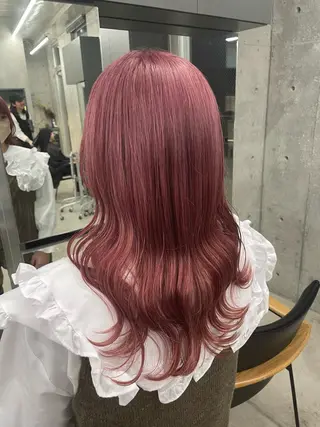 ミディアム カラー インナーカラー 推し ブリーチ 髪質改善のヘアスタイル