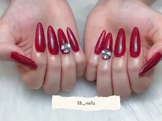 ロング トゥー フエンのネイルデザイン