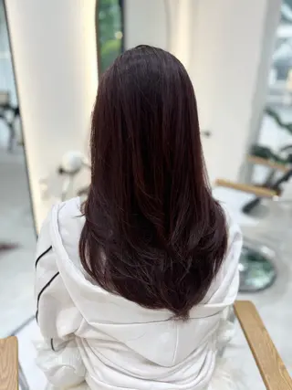 セミロング カラー Zina aimiのヘアスタイル