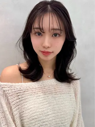 セミロング カラー ﾘｵ艶髪️🫧 透明感カラー🦋のヘアスタイル