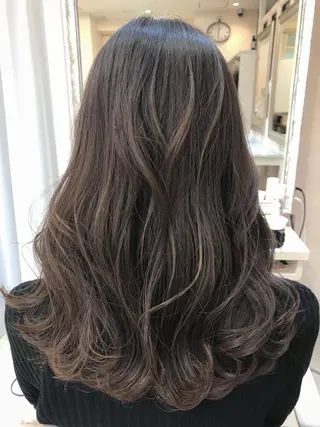 セミロング カラー 【透明感、艶髪】西村 有司のヘアスタイル