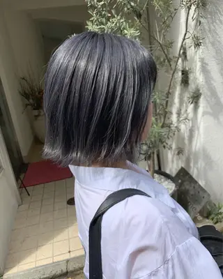 ミディアム レイヤーカット 西村あきやのヘアスタイル