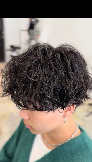 メンズ メンズパーマ特化 三宅陸斗のヘアスタイル