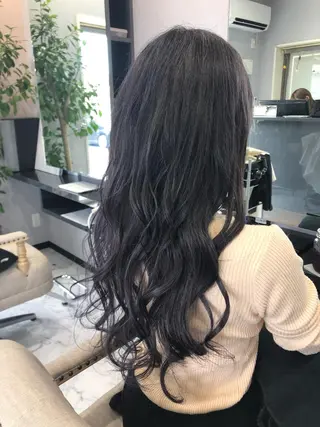 ロング カラー FAVORE 【ファヴォーレ】のヘアスタイル