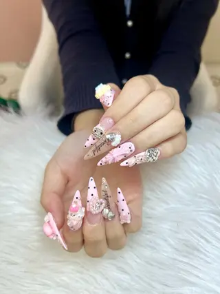 ネイル ANH ゴテゴテ ネイルスタジオのネイルデザイン
