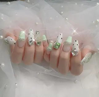 ネイル ナガサワ ミカのネイルデザイン