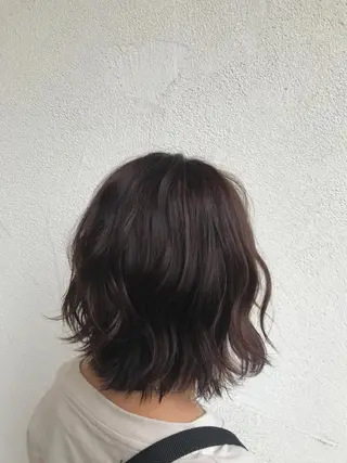 ミディアム カラー 山下 襟華のヘアスタイル