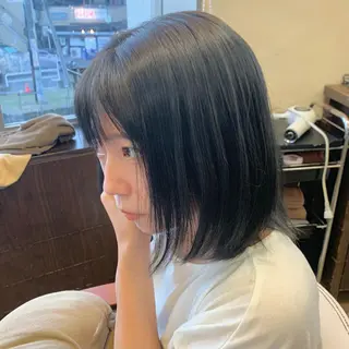 ミディアム カラー 佐藤 瑚碧のヘアスタイル