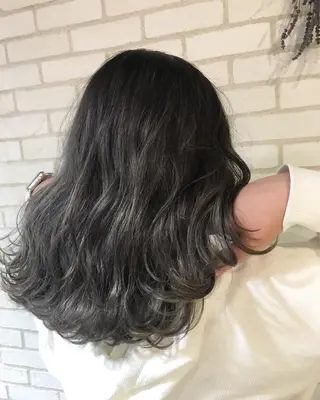 ロング カラー 佐藤 高徳のヘアスタイル