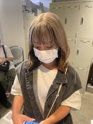 ロング カラー 抜け感レイヤー︴ ニュアンスカラーのヘアスタイル