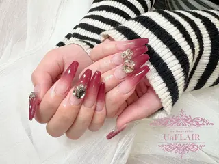 ロング UnFLAIR 東新宿店のネイルデザイン